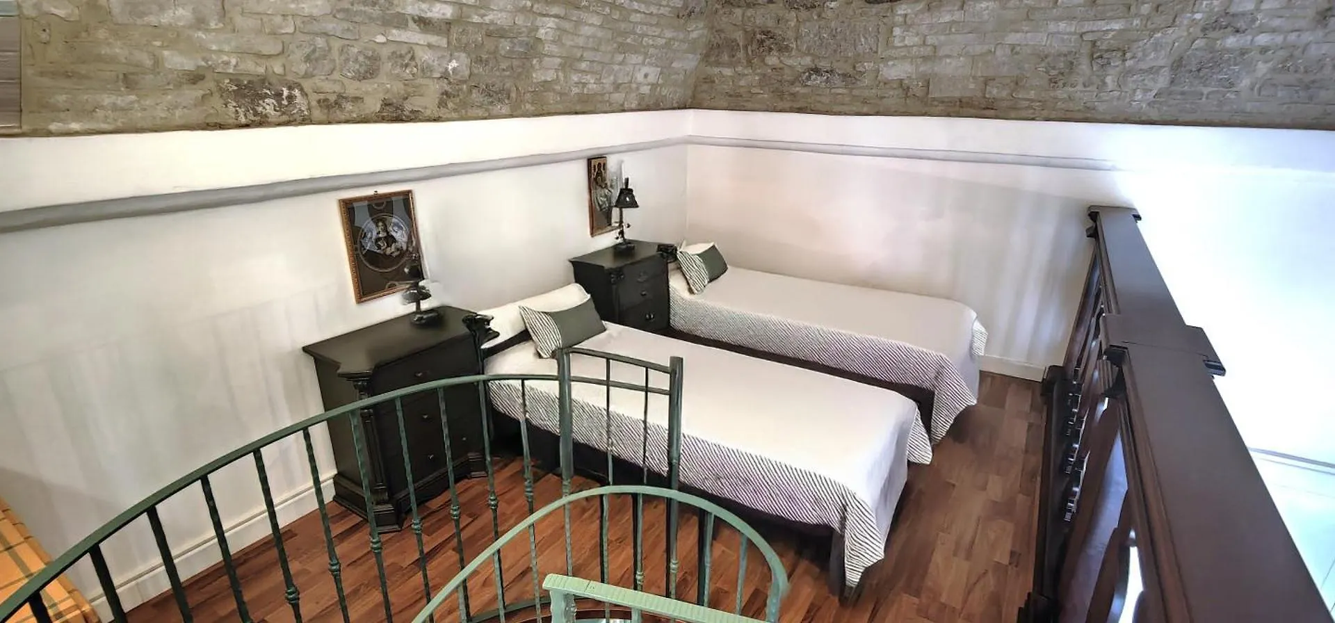 Suite Patrimonio Unesco - Assisi Centro Storico 0*,
